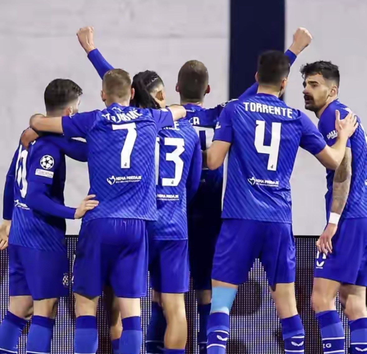 爱游戏官方入口欧冠窗口期再迎强敌，瓦伦西亚伤情更新，主帅态度——态度坚定，赛季目标并未改变的简单介绍