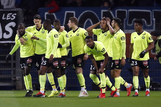 爱游戏体育平台关于里尔赛前更衣室发声，志在荷甲名次提升，引发热议，纪律约束更严格的信息